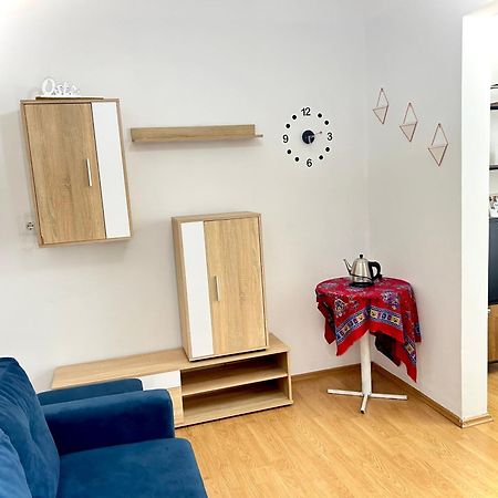 Budget Retreat Tirana & Studios 外观 照片
