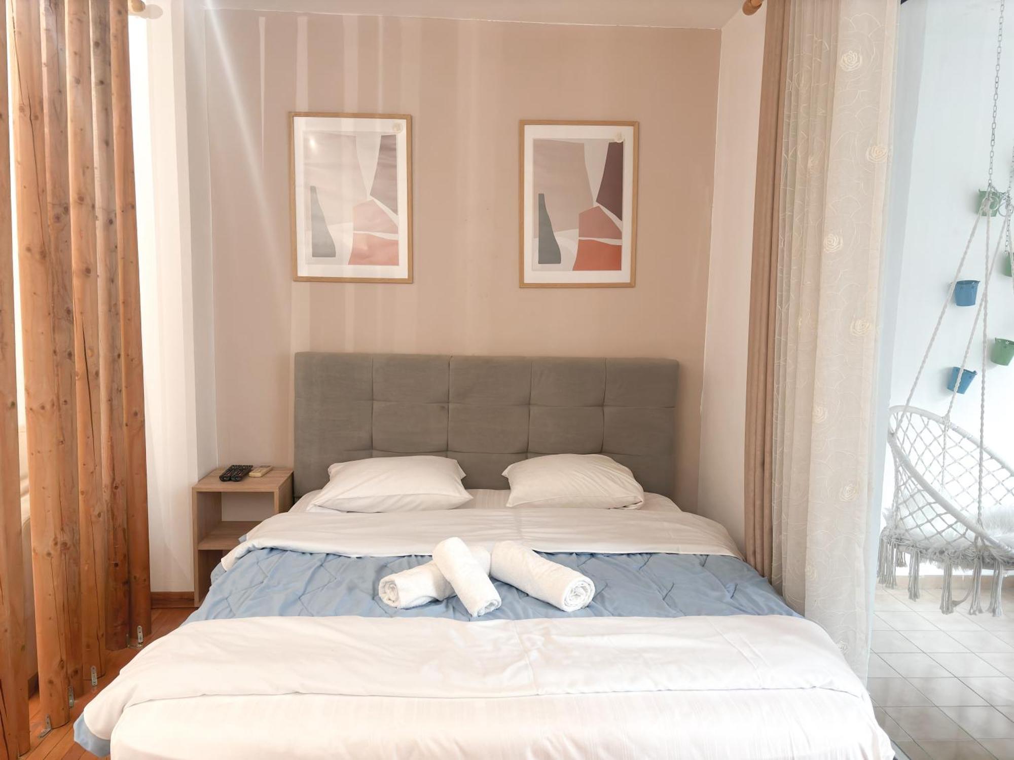 Budget Retreat Tirana & Studios 外观 照片
