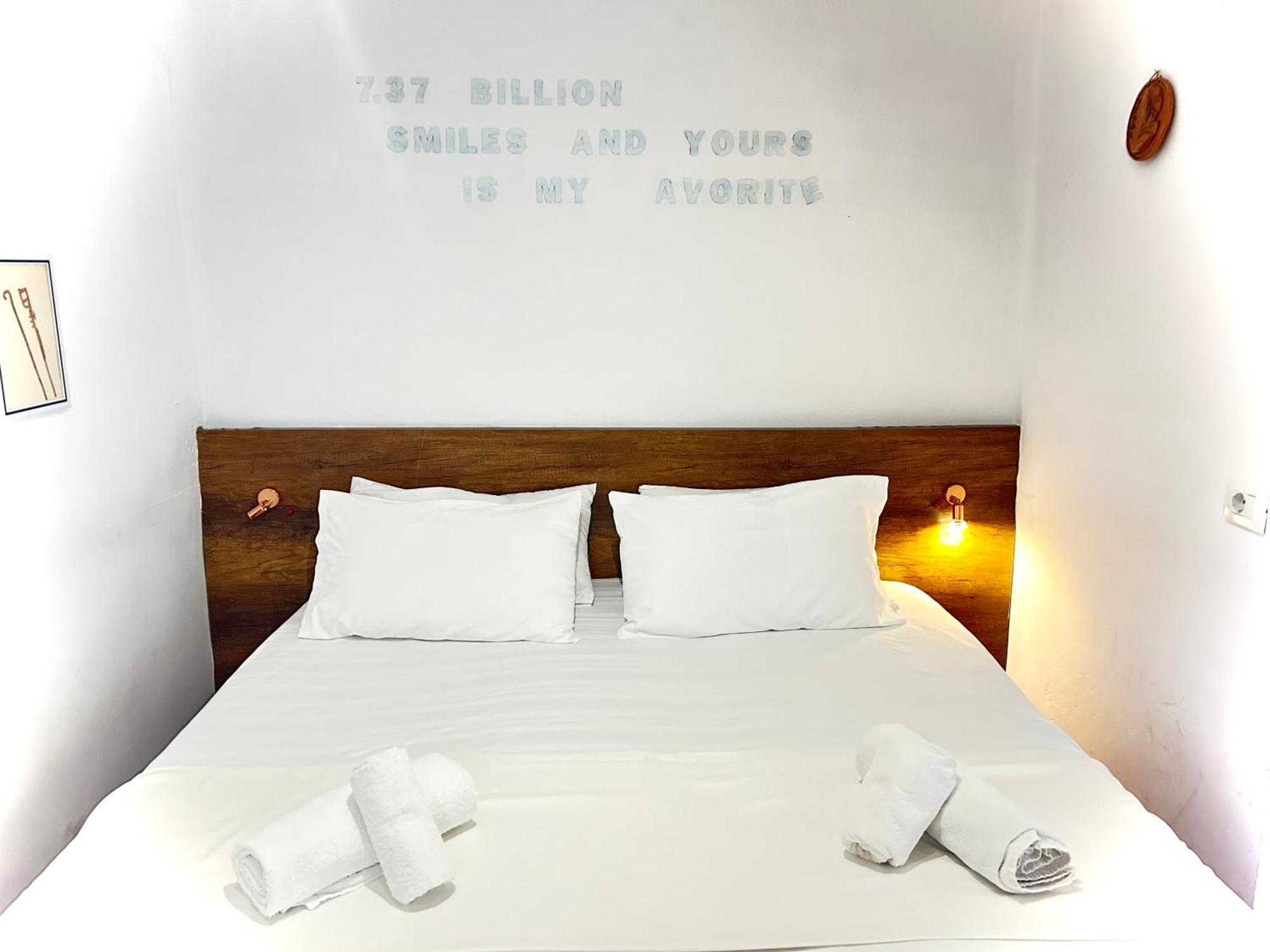 Budget Retreat Tirana & Studios 外观 照片