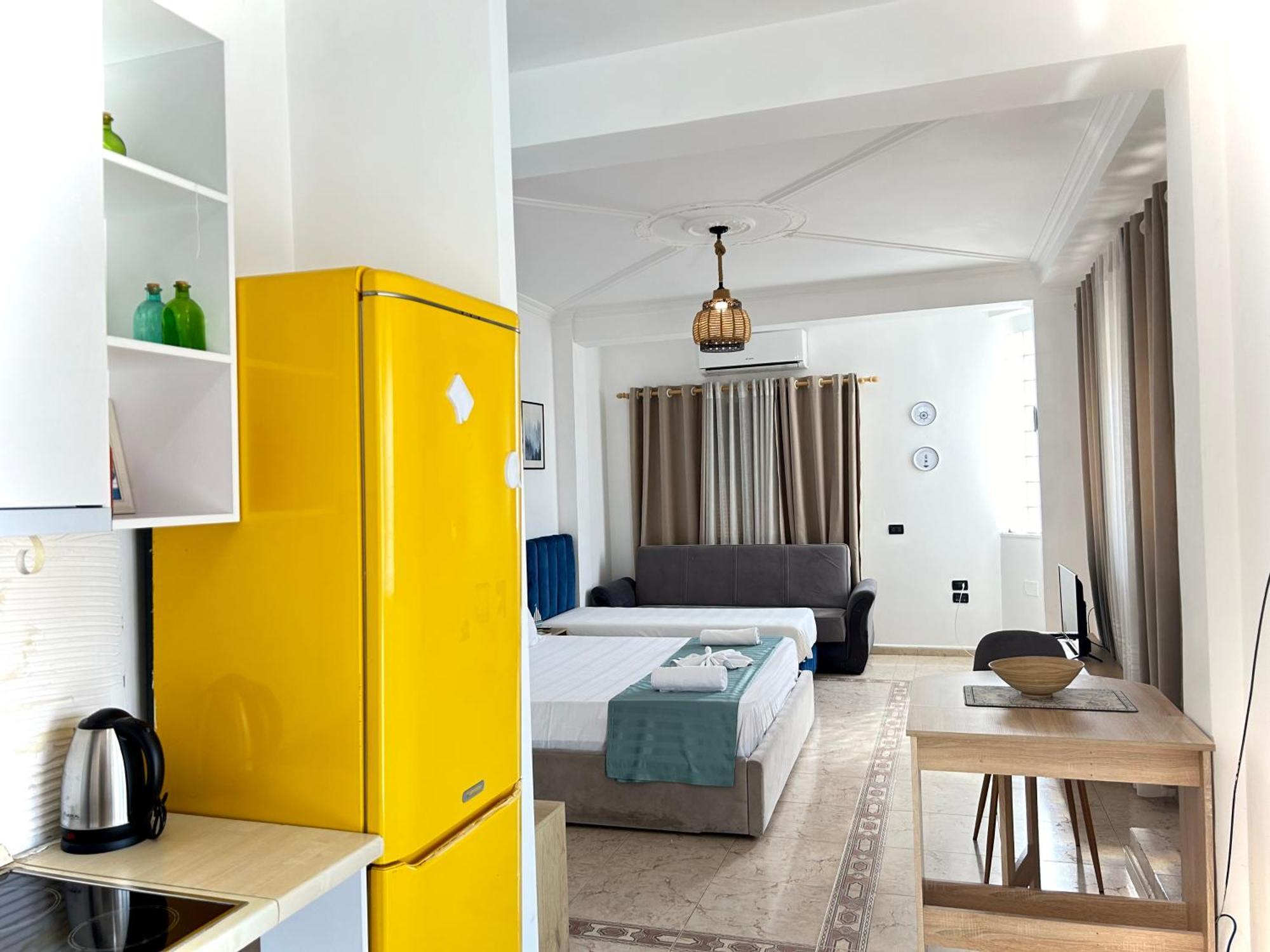 Budget Retreat Tirana & Studios 外观 照片